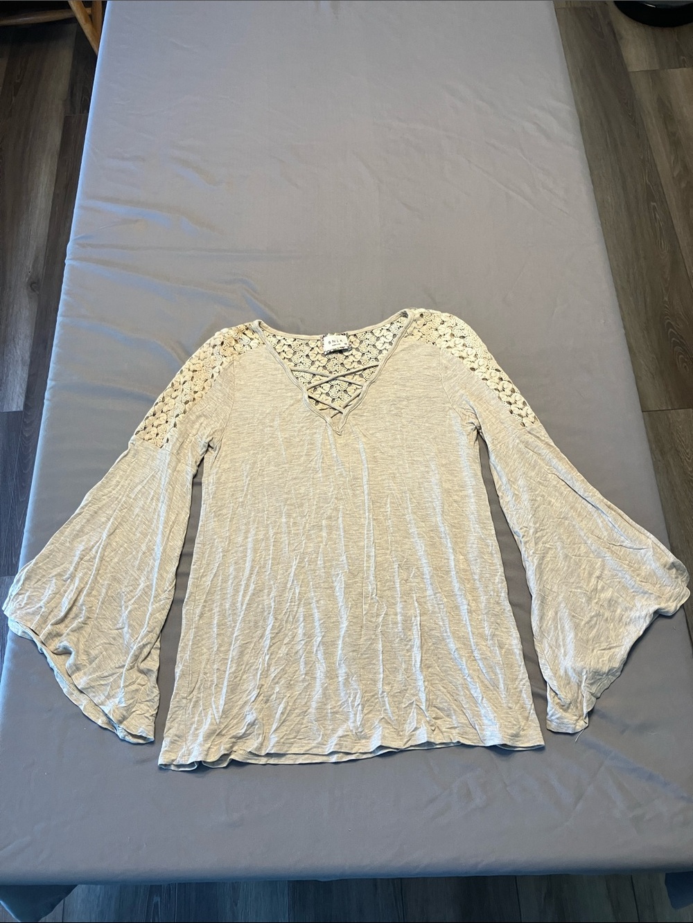 Boho Crochet-Shoulder Bell Sleeve Tunic in Cream